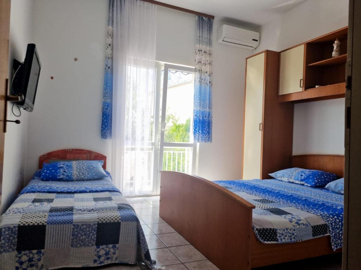 Apartmani Anitas Gradac  Exteriör bild