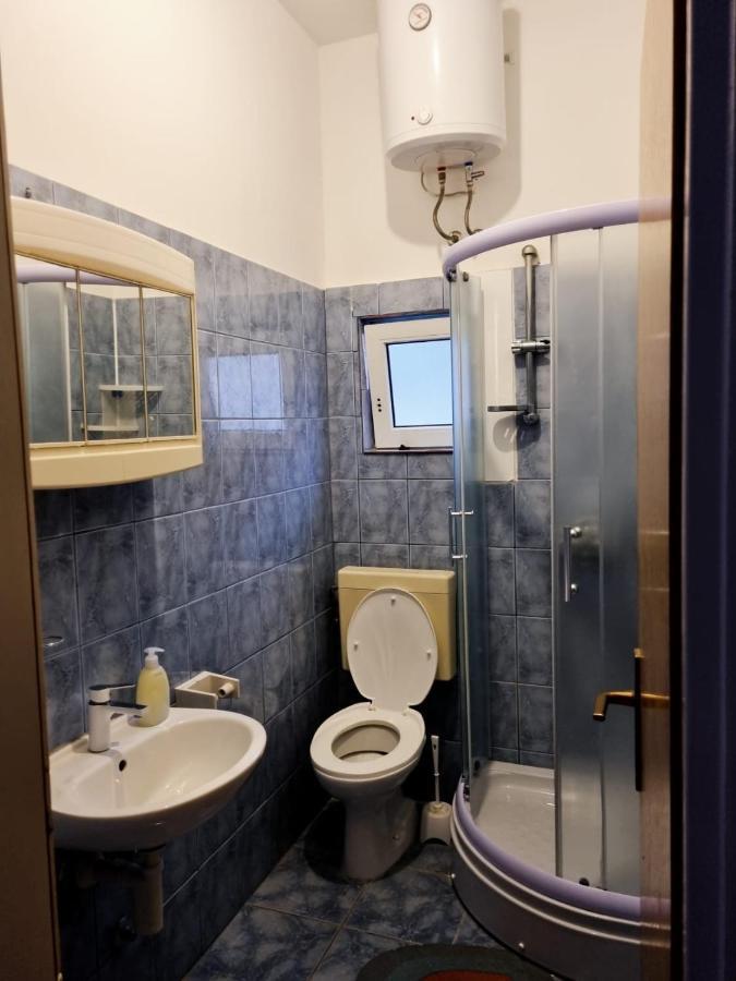 Apartmani Anitas Gradac  Exteriör bild